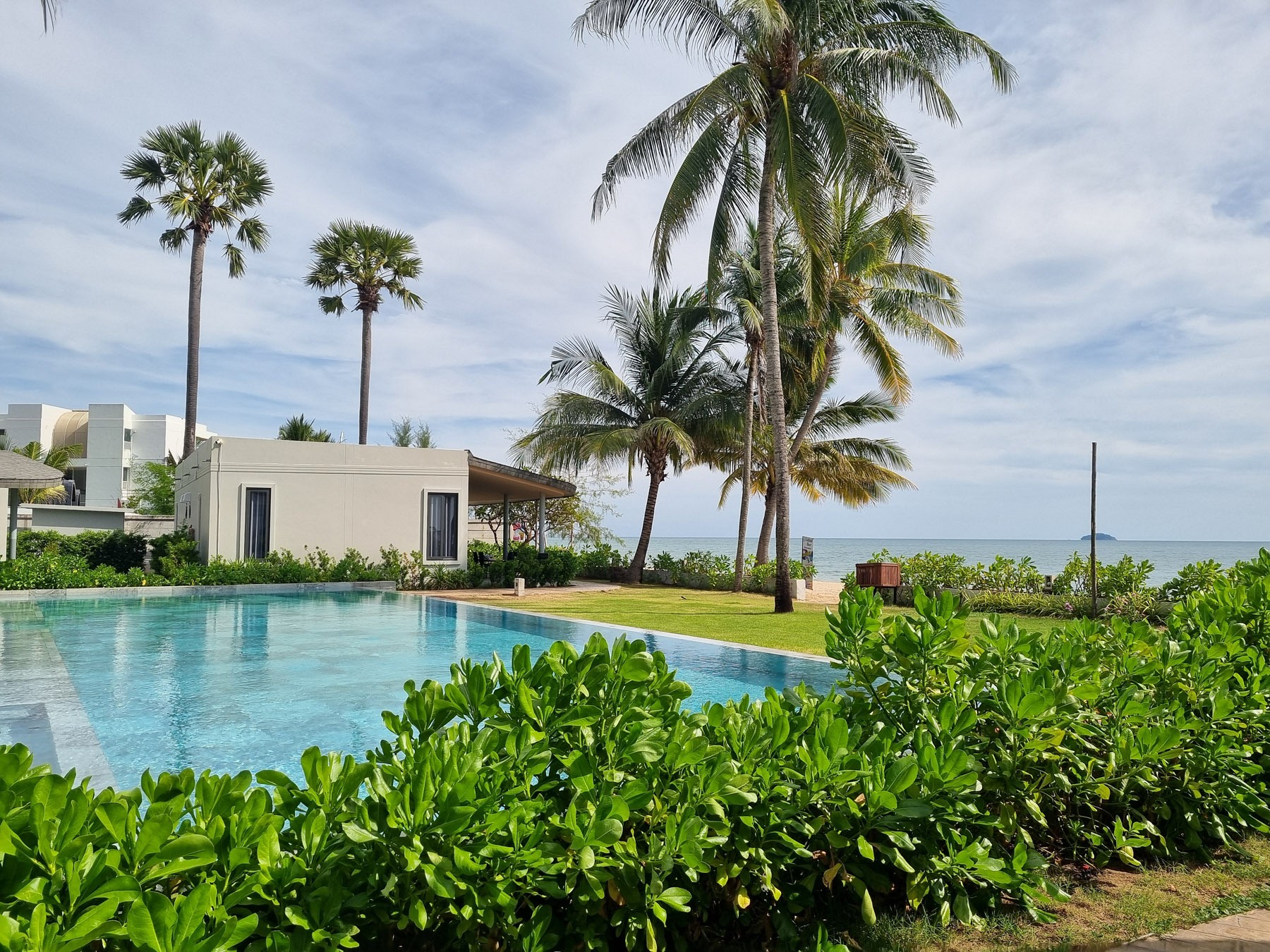 Grand Beachfront Room