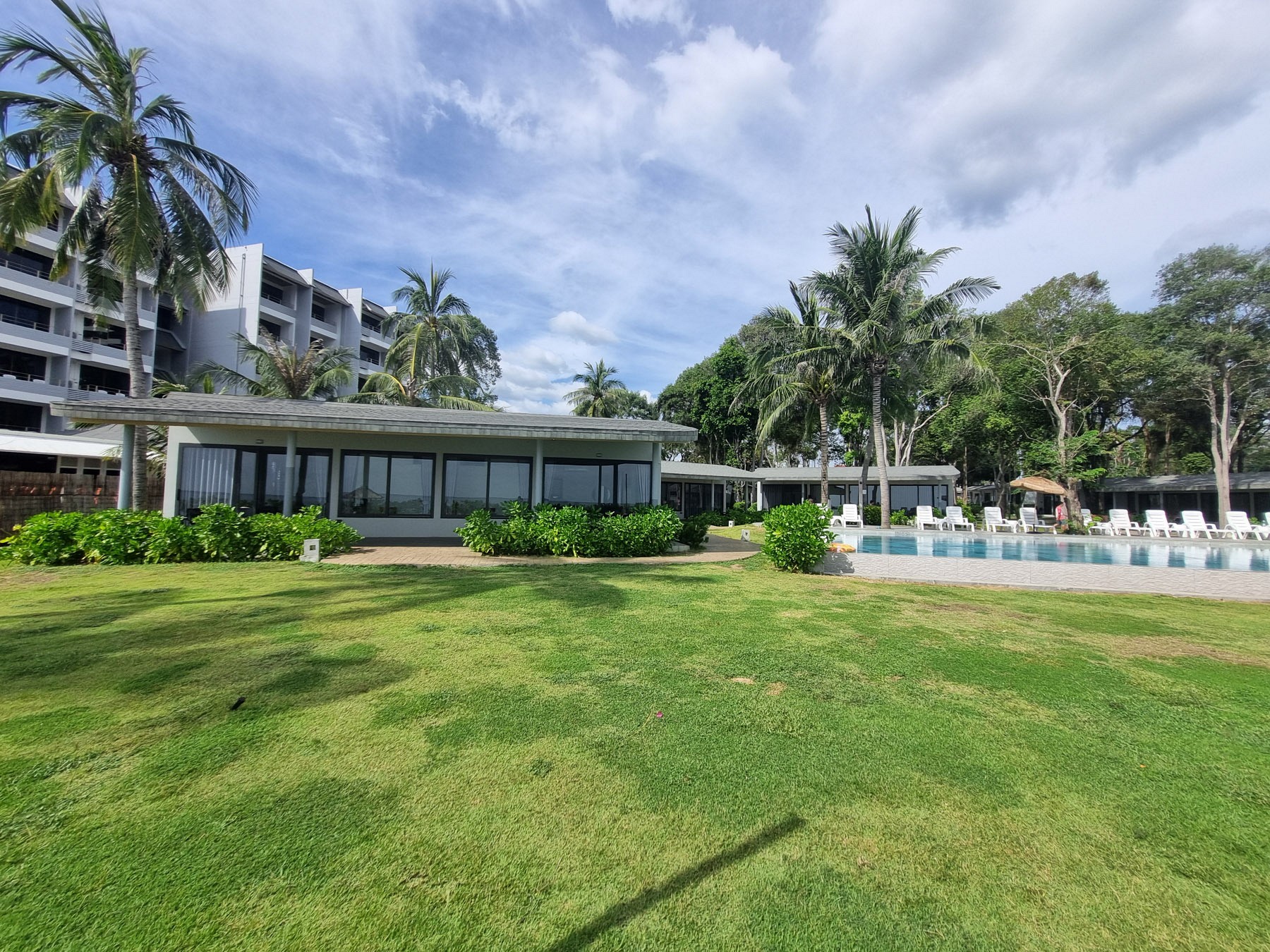 Grand Beachfront Room